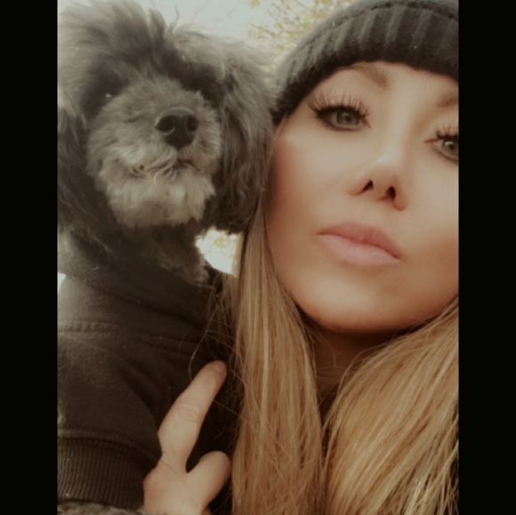 Meet your Posher, Kris - Picture 3 of 3